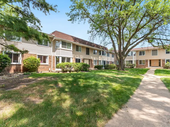 3008 Roberts Dr APT 4, Woodridge, IL 60517