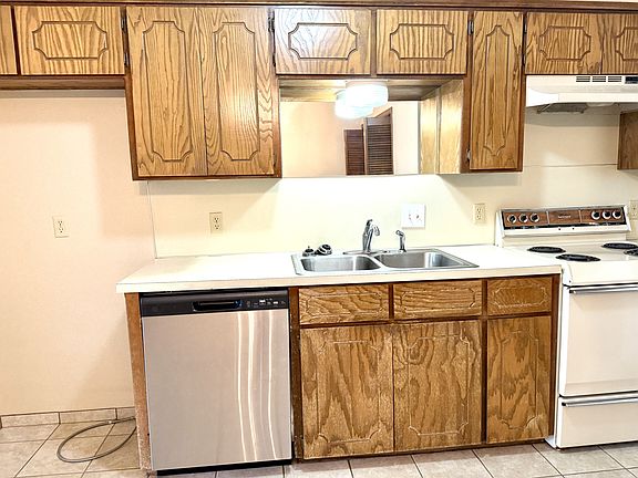 3rd image of 2302 Shenandoah Dr