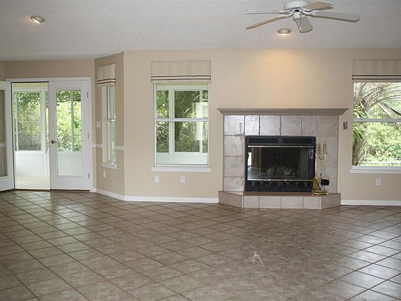 2nd image of 1036 Chandelle Lake Dr