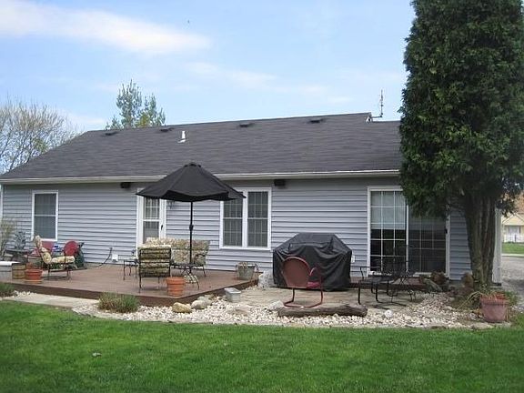 2nd image of 3887 Magnolia Dr