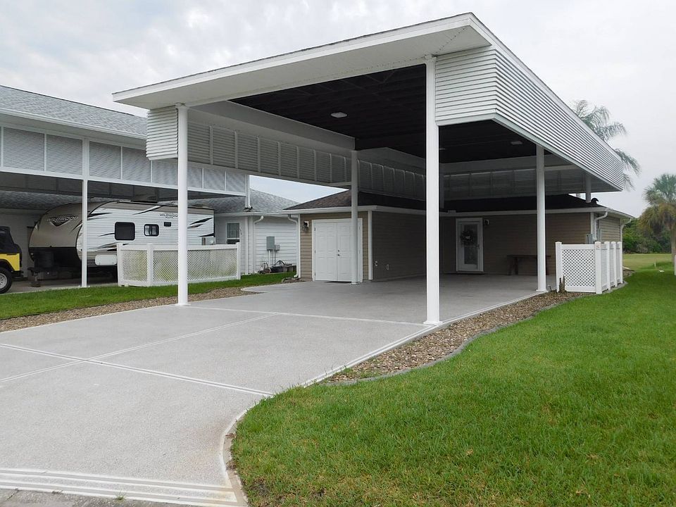 1st image of 832 Plantation Dr