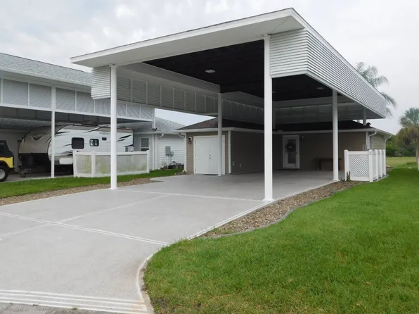 832 Plantation Dr, Titusville, FL 32780