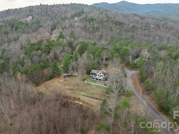 2184 Pine Mountain Dr, Connelly Springs, NC 28612