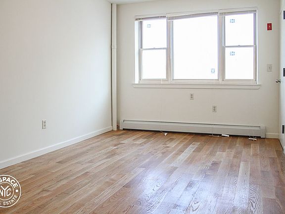 4th image of 1369 Dekalb Ave APT 8
