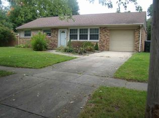 4004 Burrmont Rd, Rockford, IL 61107