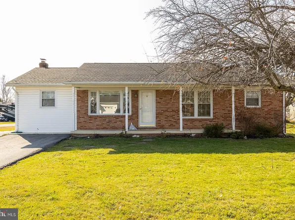 120 Meadowlark Ln, Stephens City, VA 22655
