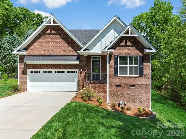 5440 Welch Ct, Cramerton, NC 28032