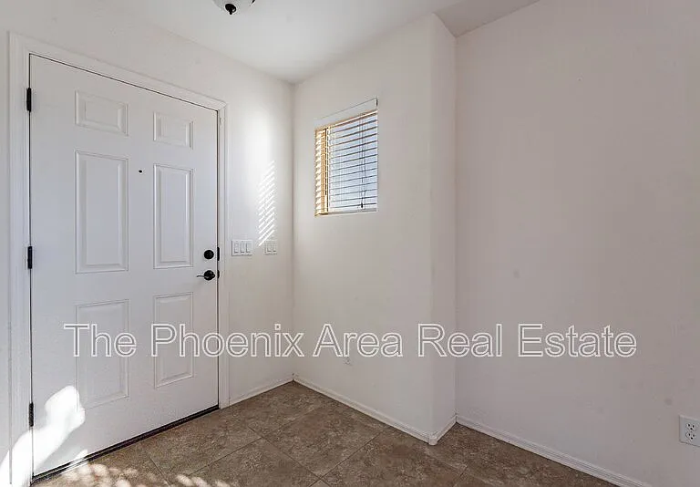 244 N Wesley — Photo 5