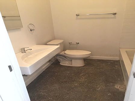 2nd image of 1106 Halsey St #Top