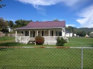 11617 Hanover Rd, Coeburn, VA 24230