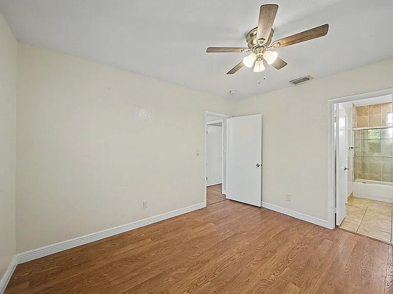 5789 Woodland Point Dr — Photo 50