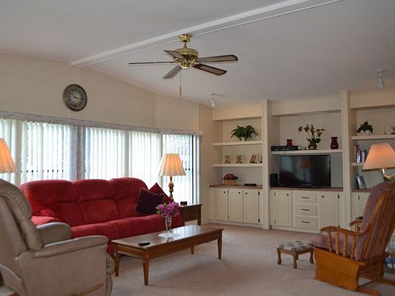 2nd image of 5662 Hancock Dr