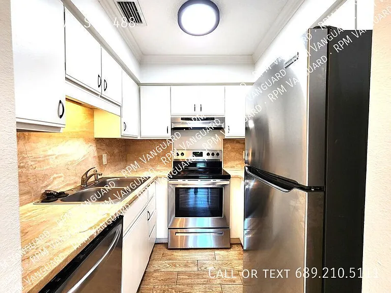 488 W Par St #488 — Photo 2