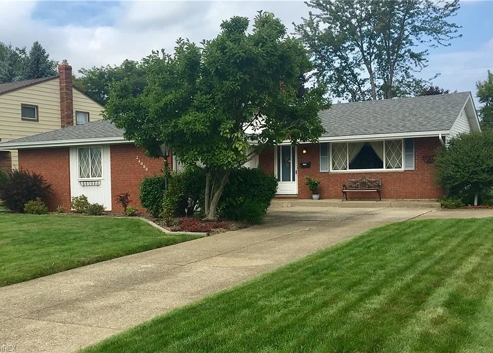 1st image of 24688 Mitchell Dr