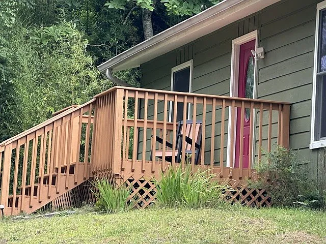 205 Canterbury Ln — Photo 7
