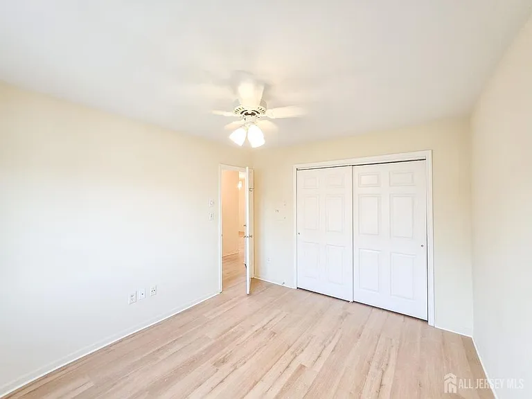 1 Rutland Ln — Photo 14