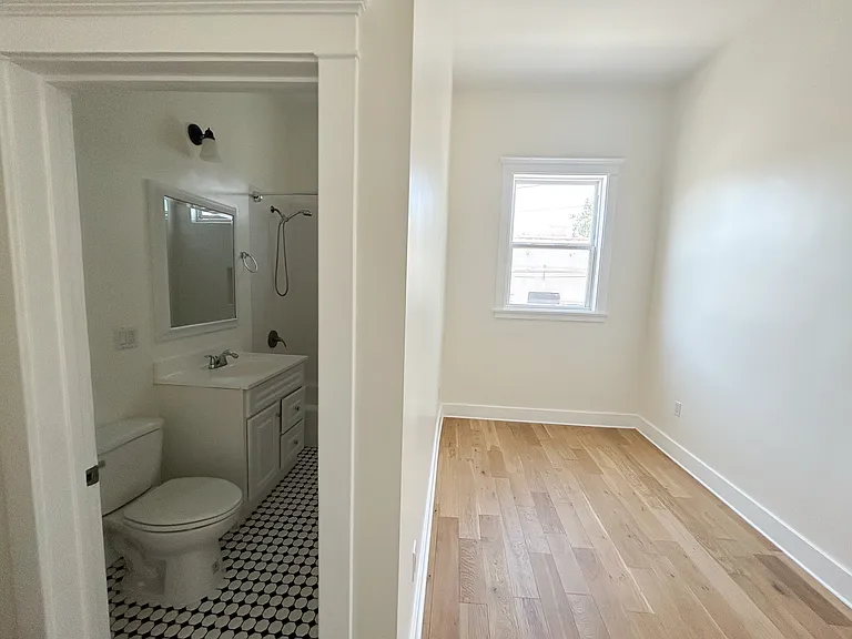 4440 Burns Ave #2 — Photo 7