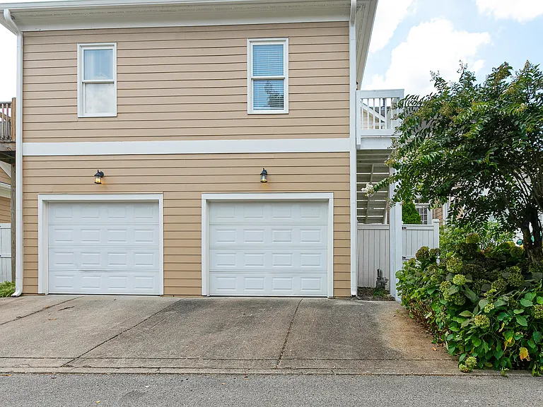 88 Pearl St — Photo 27