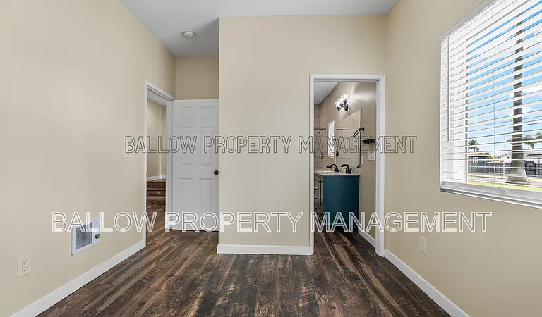 455 Smith Ave — Photo 12