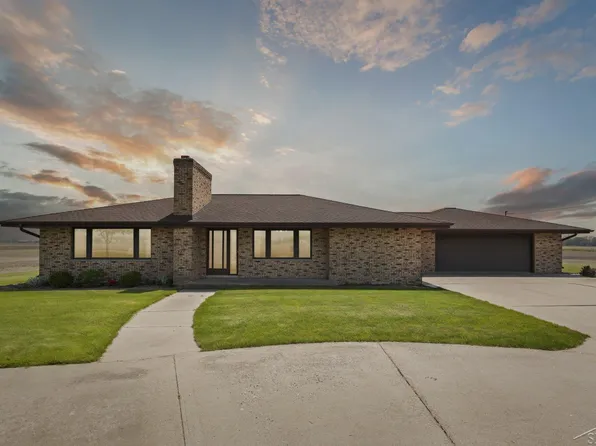 280 E Nebobish Rd, Essexville, MI 48732