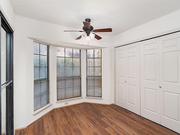 4th image of 700 Taos Trl