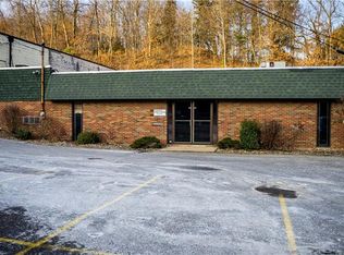 530 Fairground Hill Rd, Butler, PA 16001