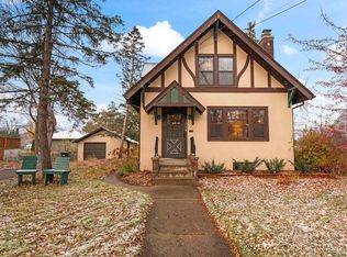 1014 Division St S, Northfield, MN 55057