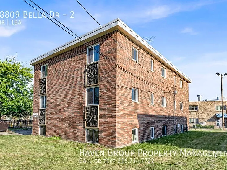 18809 Bella Dr #2 — Photo 19