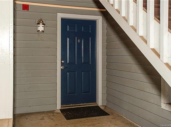 3rd image of 529 Graham St #1E