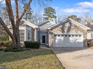 661 Country Club Dr, Egg Harbor, NJ 08215