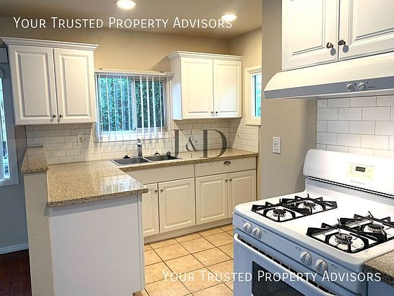 3rd image of 8770 Lamar St #B