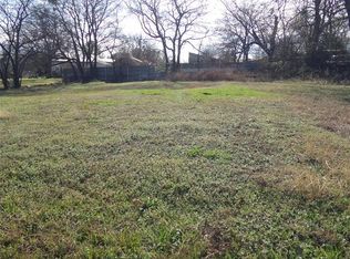 304 W Gentry St, Bells, TX 75414