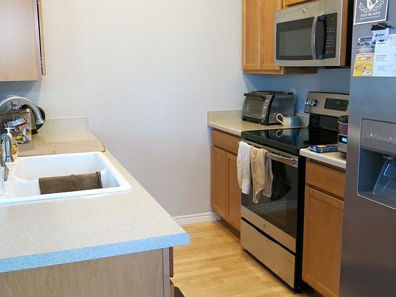 3rd image of 818 S Terry St #B16