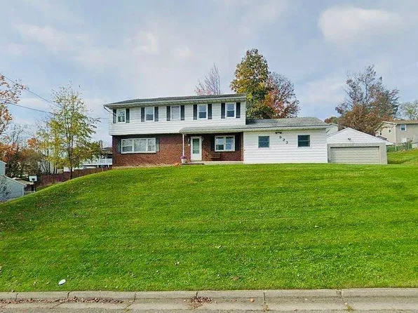 923 Squires Ave, Endicott, NY 13760