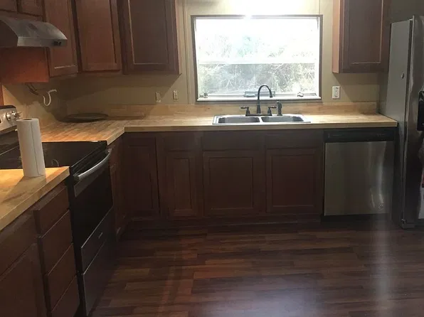 425 Pleasant Ln, Saint George, GA 31562