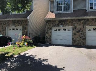 1112 Oakcroft Ln, Somerset, NJ 08873