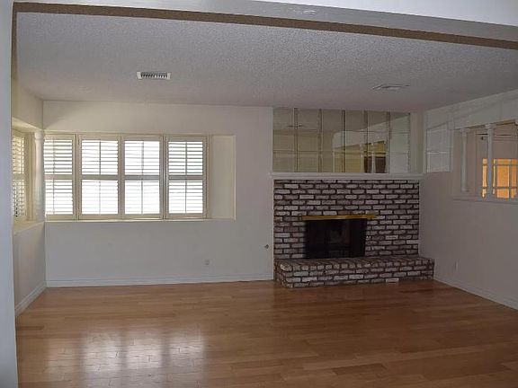 2nd image of 41860 Shain Ln