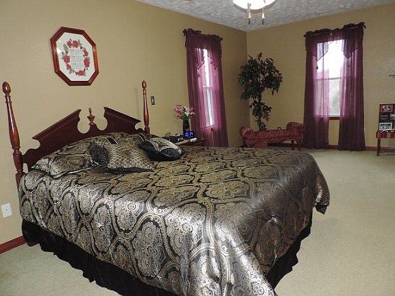 4th image of 3853 Tunnel Hill Dr