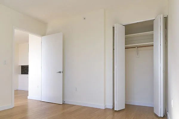 Rented by Kahen Properties | media 27