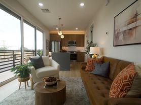 923 S 5th Ave