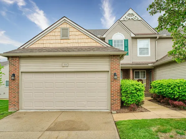 102 Newberry Ln, Howell, MI 48843