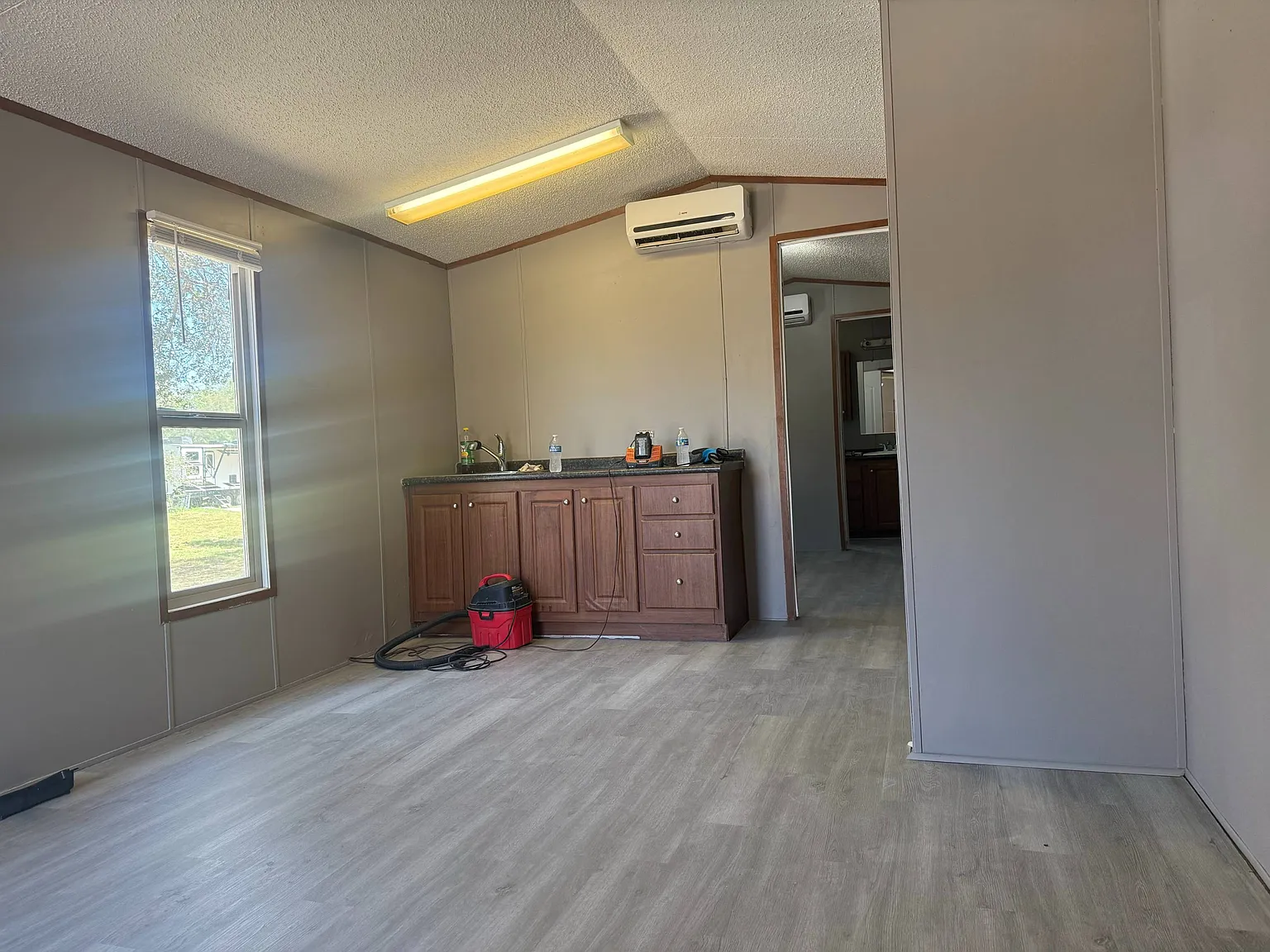 685 Englehart Rd — Photo 2