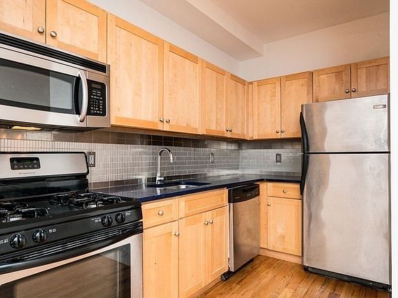 3rd image of 670 Prospect Pl #3F