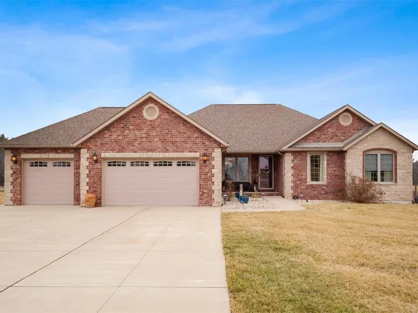 8608 Henke Ct, Waterloo, IL 62298