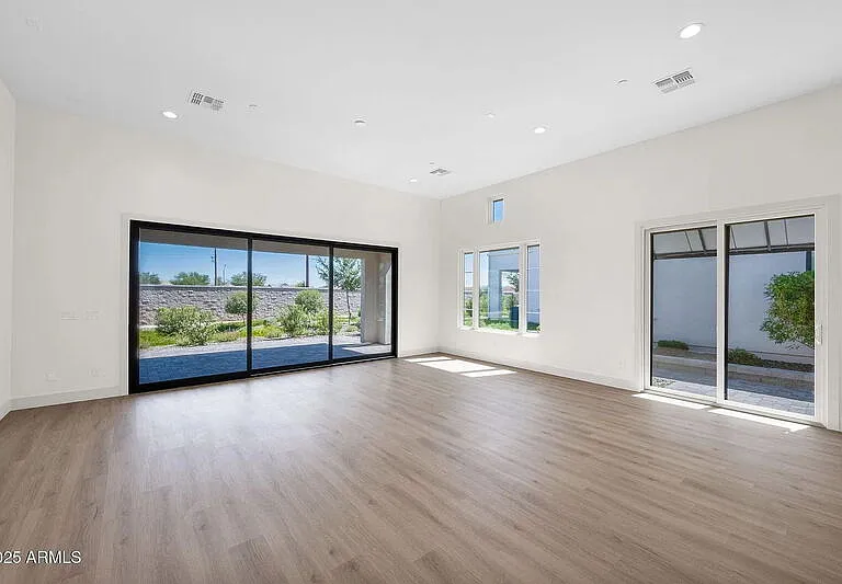 2648 E Longhorn Ct — Photo 10