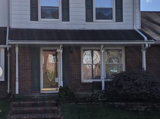 912 Country Club Dr, Bloomsburg, PA 17815