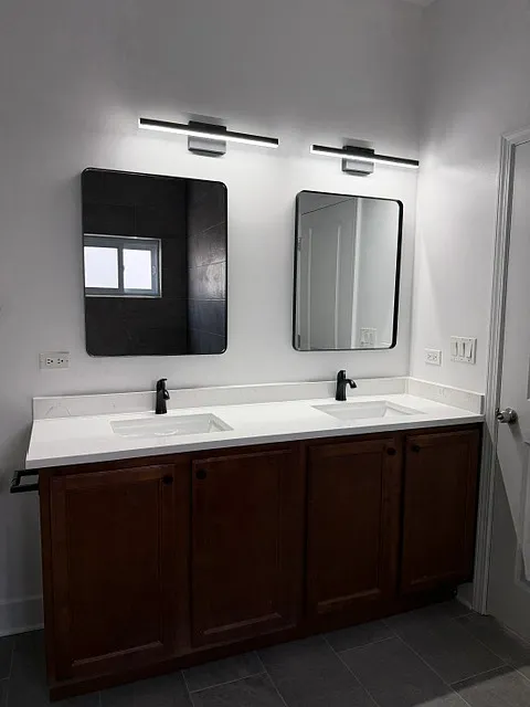 2 bed, 1000 sqft, $3,300 — Photo 3