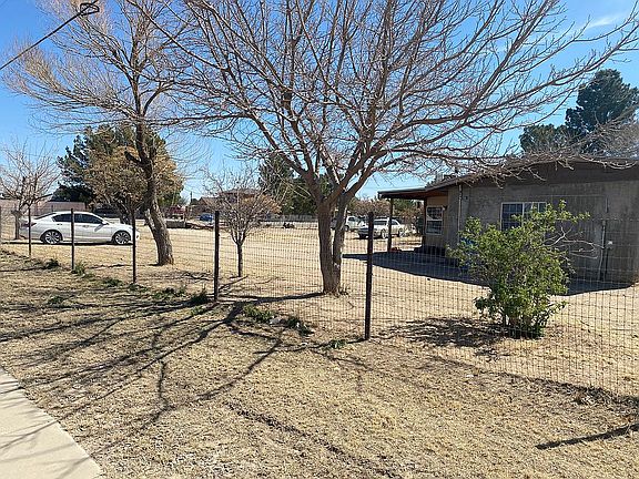 4th image of 920 Luisa Guerra Dr