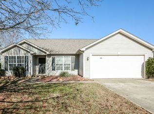 1528 Moss Creek Dr, Harrisburg, NC 28075