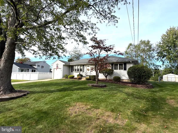 1012 Estates Blvd, Hamilton, NJ 08690